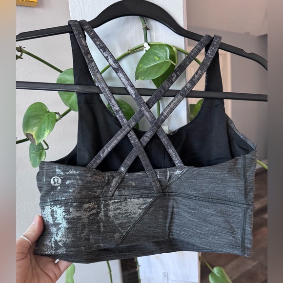 LuluLemon longline Sportsbra in Size 4 - Picture 2 of 3